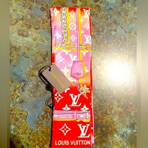 NEW LV TWILLY SCARF